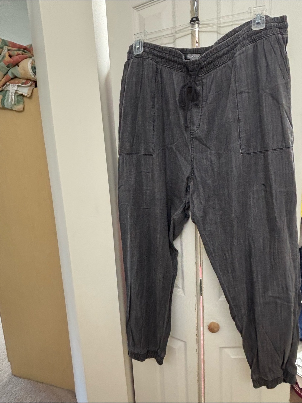 Women’s Charcoal Elastic-Waist Casual Pants